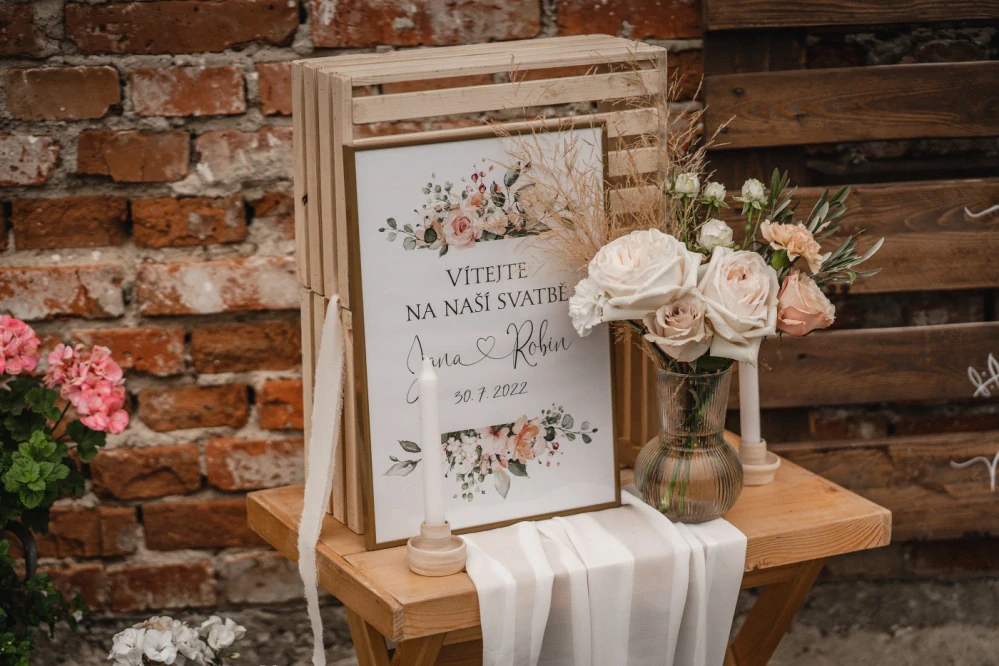 Dekorační dřevěná bedýnka